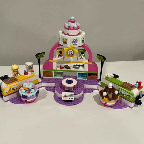 Lego friends baking competition 41393 - Picture 1 of 7